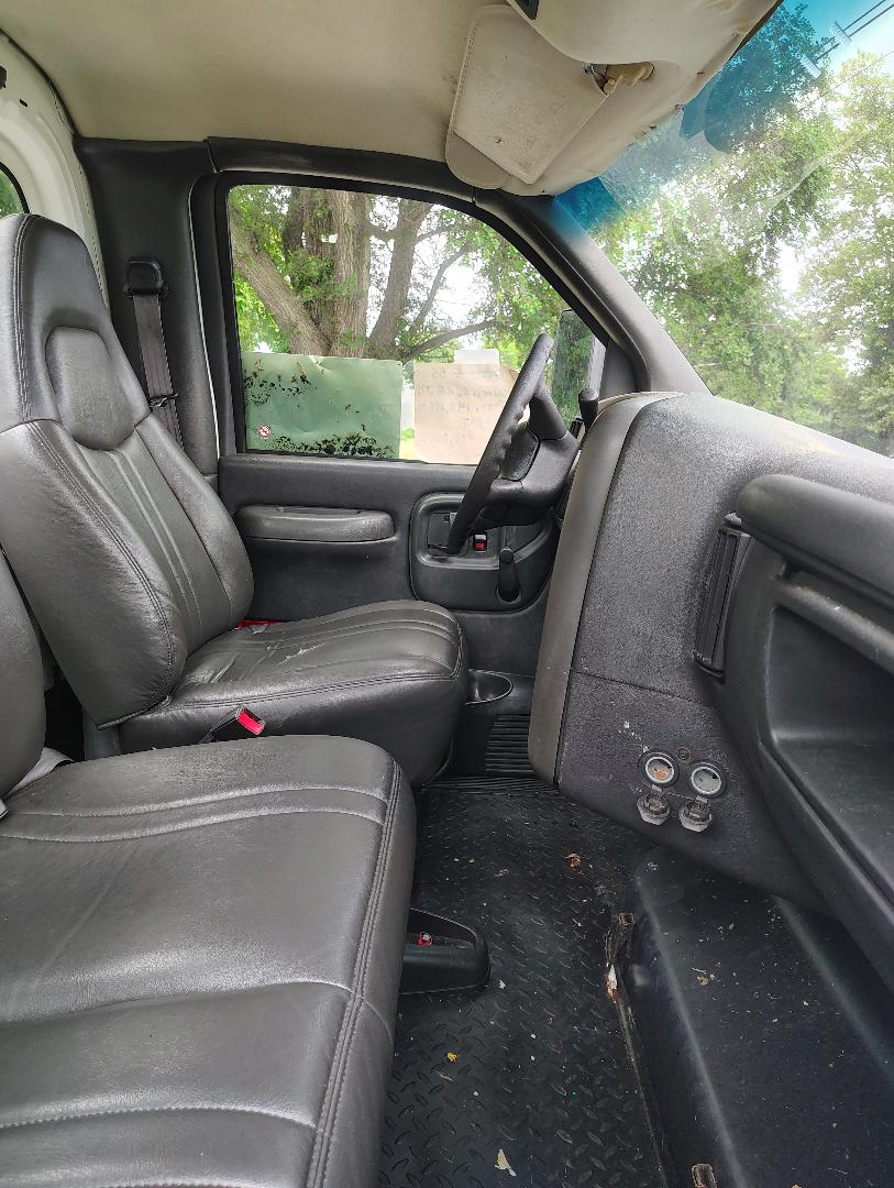 2007 GMC C5500 - Image 24